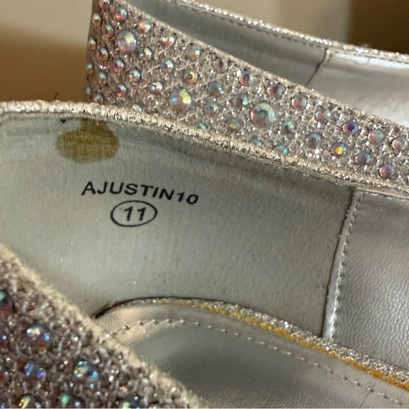 Michaelangelo David’s Bridal Silver Rhinestone Wedge Peep Toe Dress Shoes Sz 11 - Picture 3 of 13